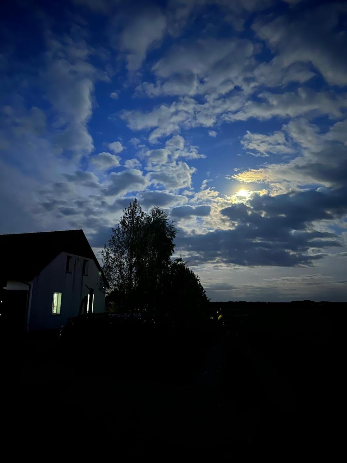 Mylin Villa Chrzypsko Wielkie Buitenkant foto